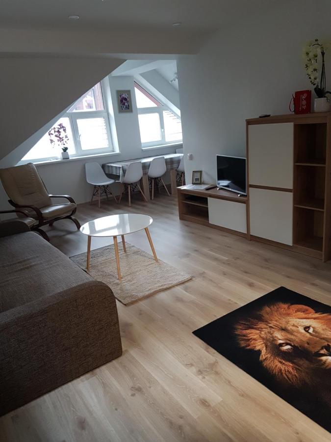 Liuto Apartamentai Juodkrantė Eksteriør billede