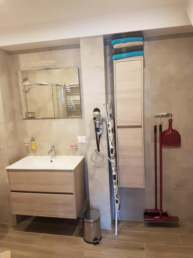 Liuto Apartamentai Juodkrantė Eksteriør billede