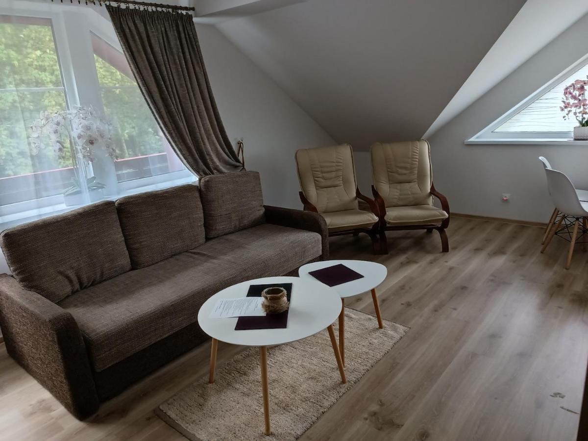 Liuto Apartamentai Juodkrantė Eksteriør billede