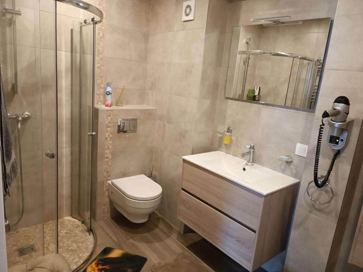 Liuto Apartamentai Juodkrantė Eksteriør billede
